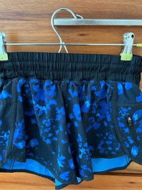 lululemon athletica Black & Blue Floral Camo Athletic Skort
